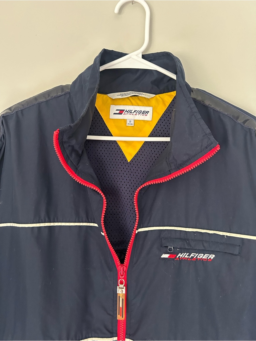 Vintage Tommy Hilfiger Navy Lightweight Windbreaker Jacket with Red Zip Sz S - Picture 2 of 5